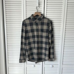 Faherty Legend Black and Gray Checkered Flannel Shirt Sz M